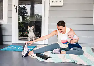 5 PeloMoms Who Work Out With Their Kids