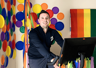 hero-img-lgbtq-peloton-group