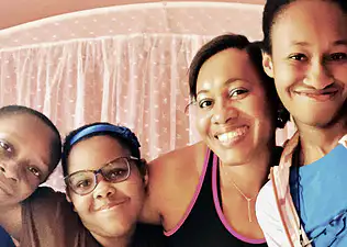 hero-img-member-stories-celebrating-peloton-moms