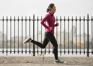 Woman runs outside, why do my legs feel heavy when I run