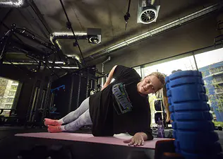 side plank isometric exercise