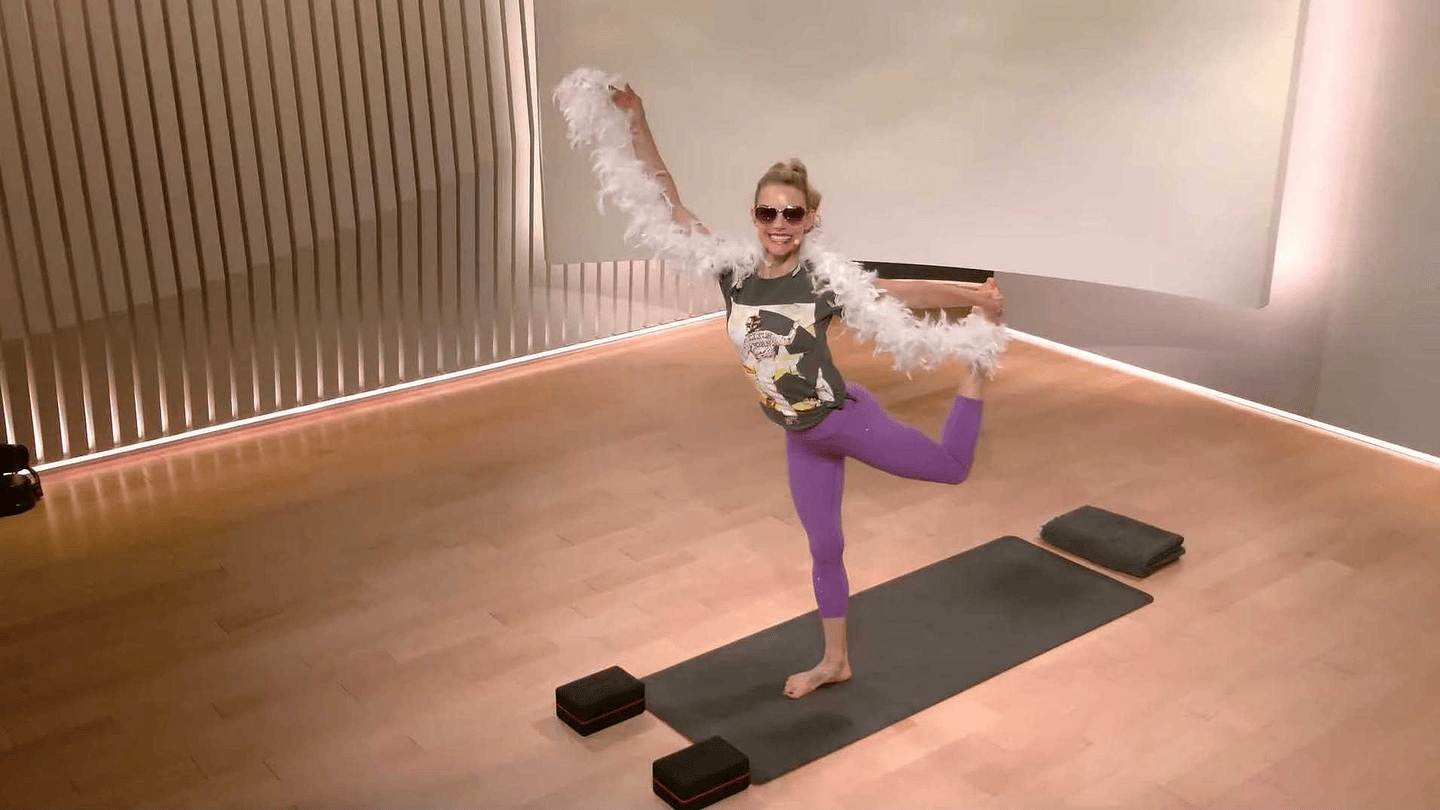 30 min Elton John Yoga Flow