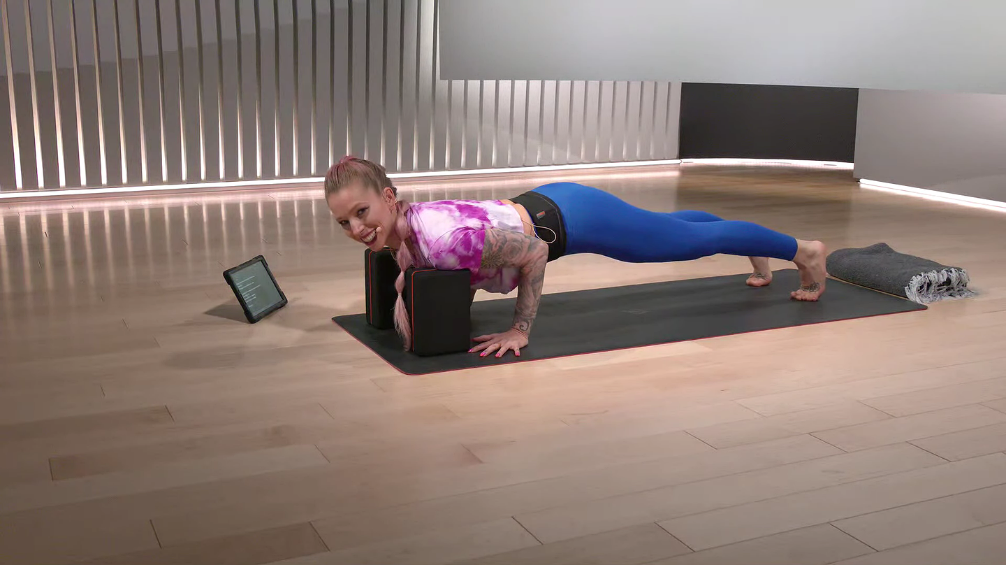 20 min Focus Flow: Chaturanga