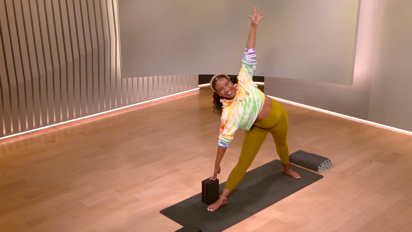 30 min Focus Flow: Triangle Pose