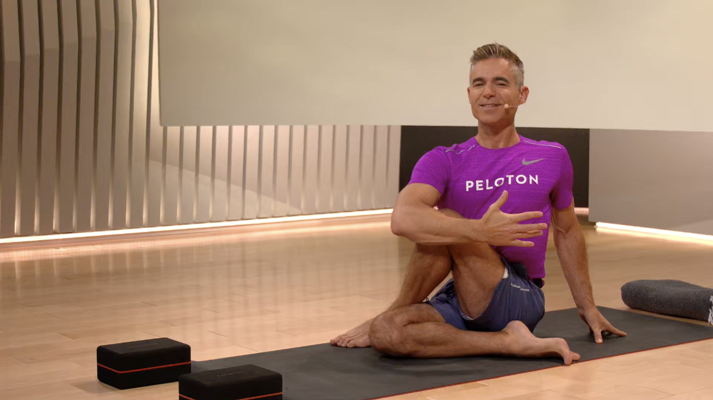20 min Focus Flow: Floor Poses
