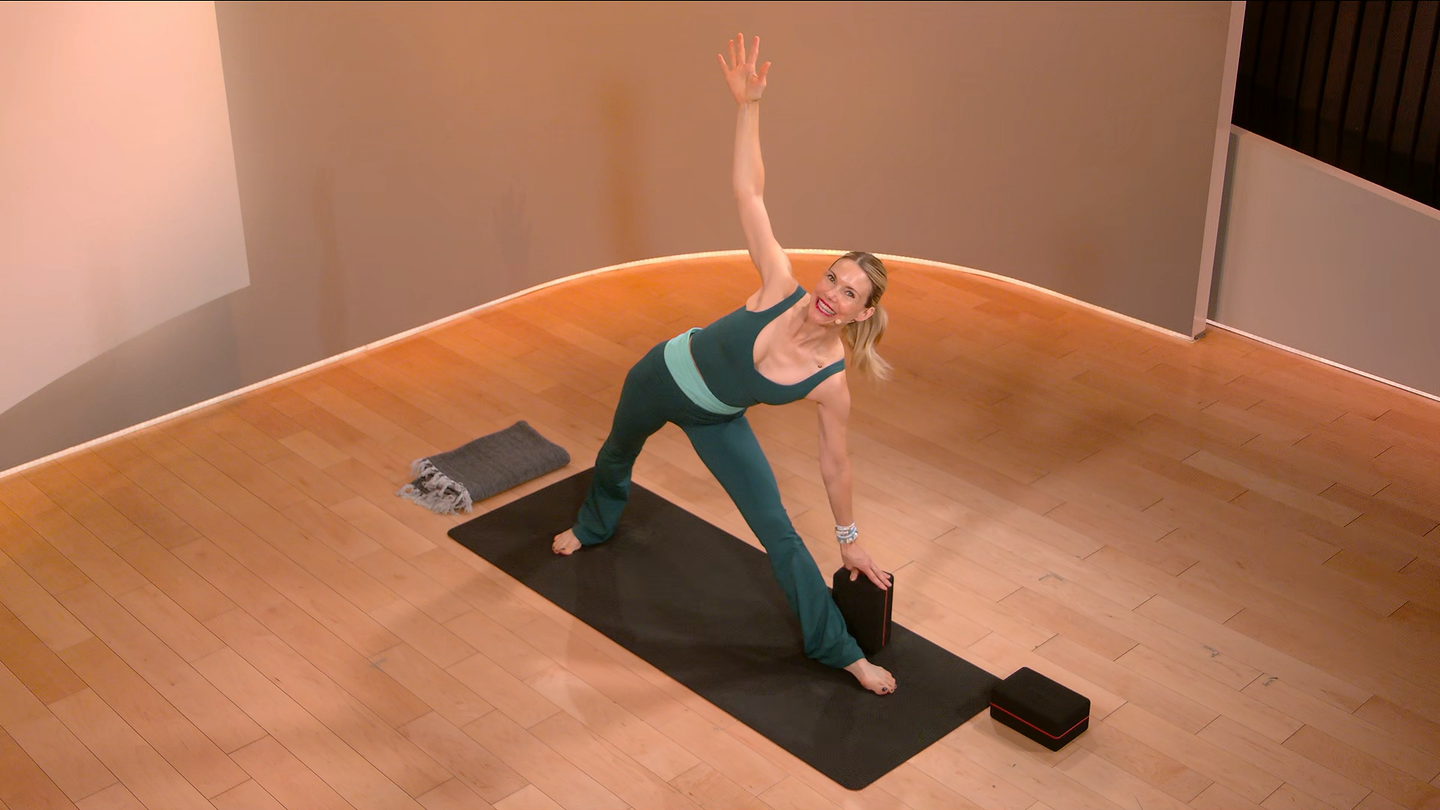 30 min Pop Yoga Flow
