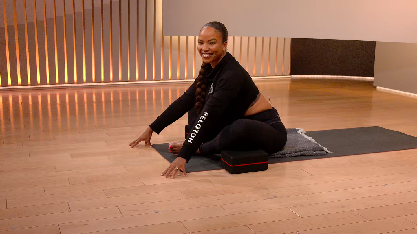 10 min Focus Flow: Floor Poses