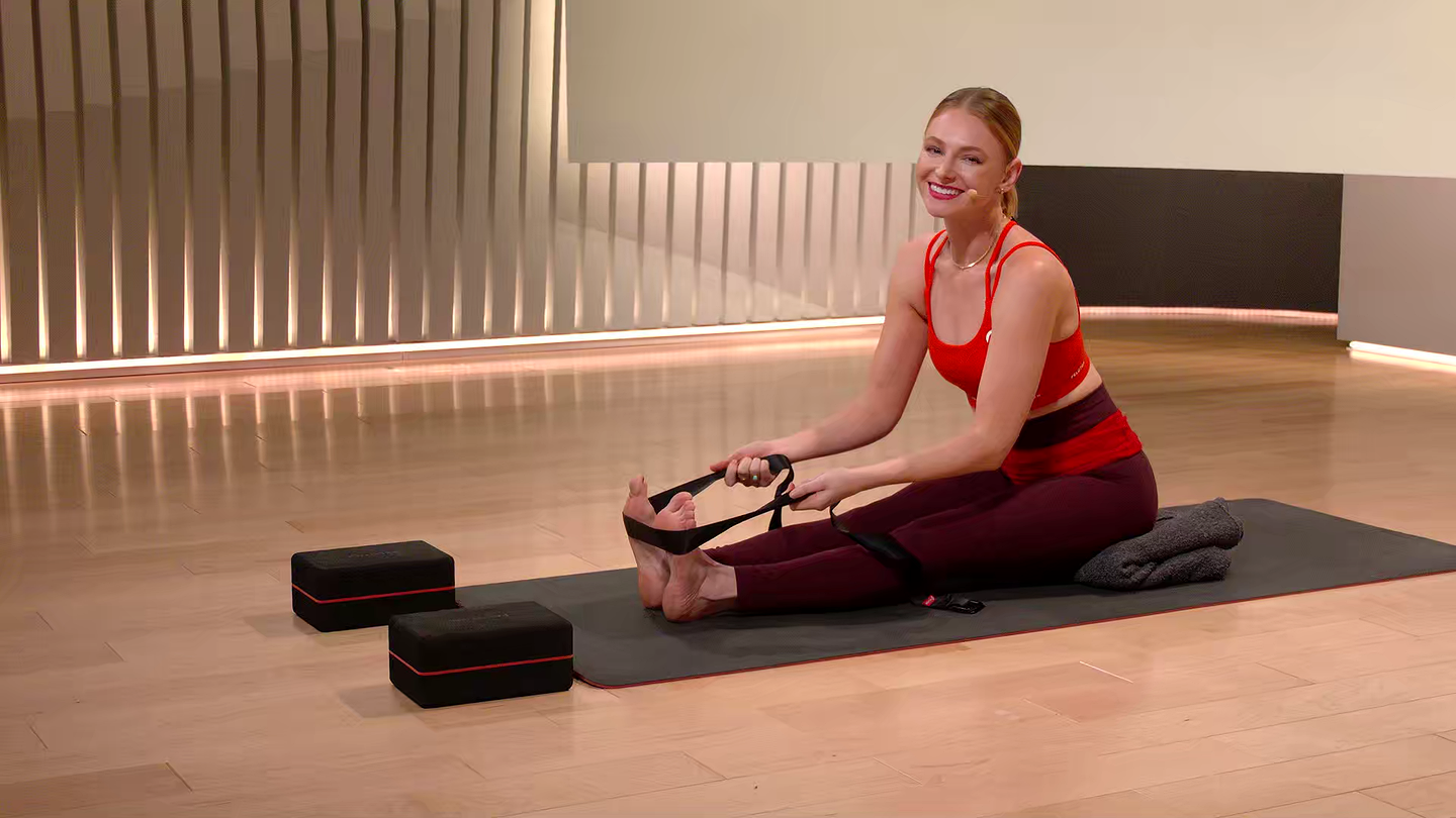 20 min Focus Flow: Forward Folds