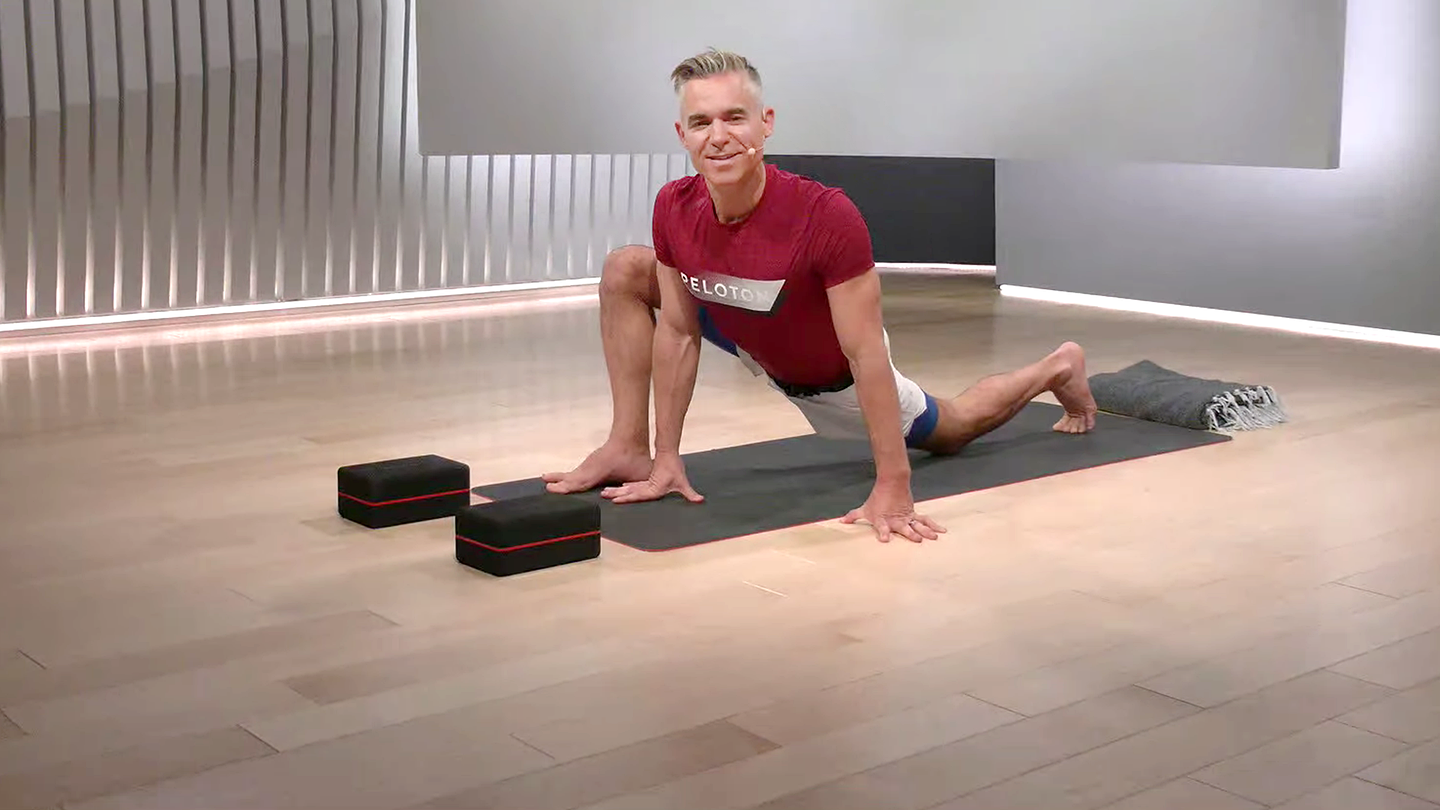 10 min Focus Flow: Floor Poses