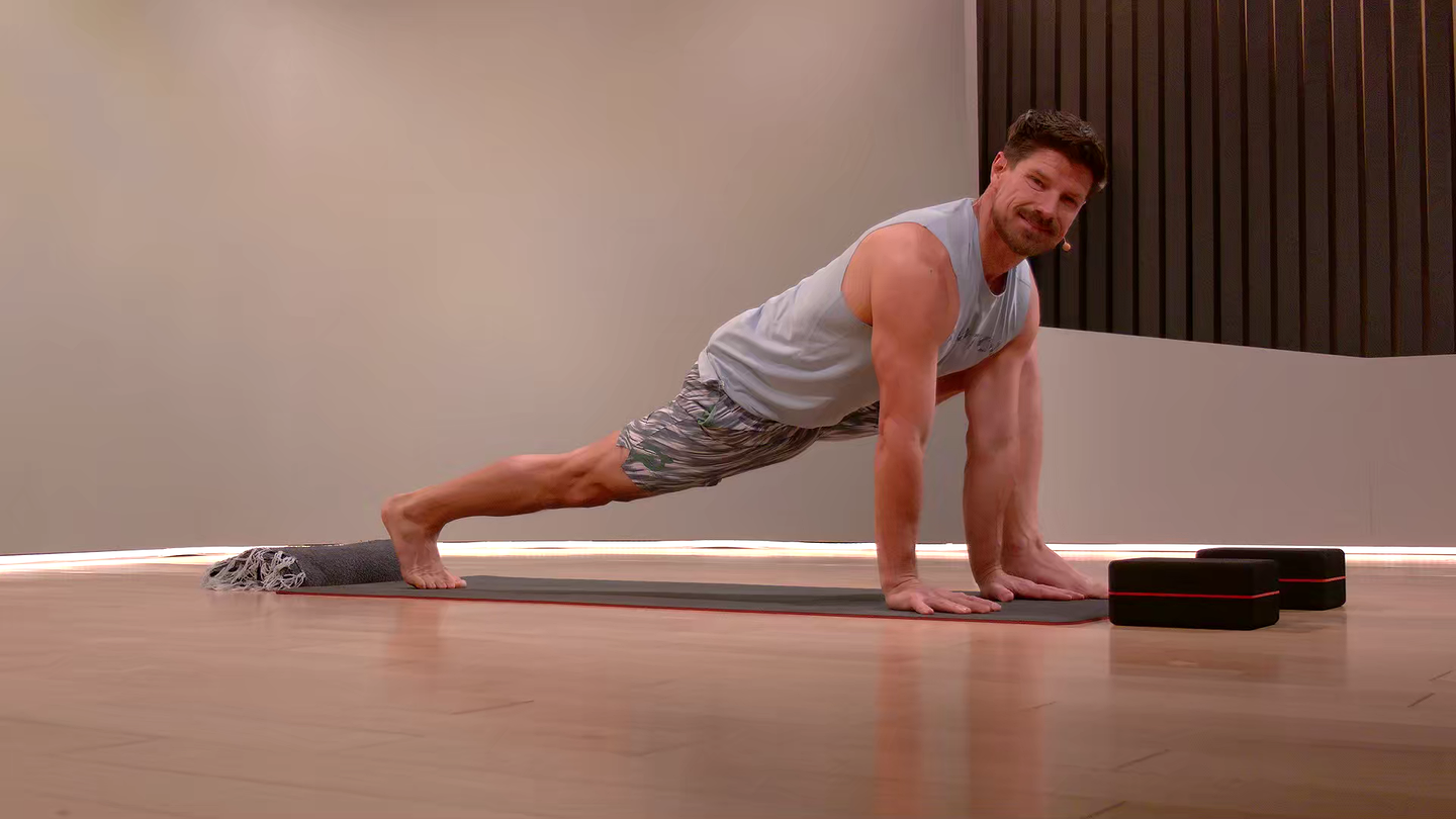 10 min Focus Flow: Hips