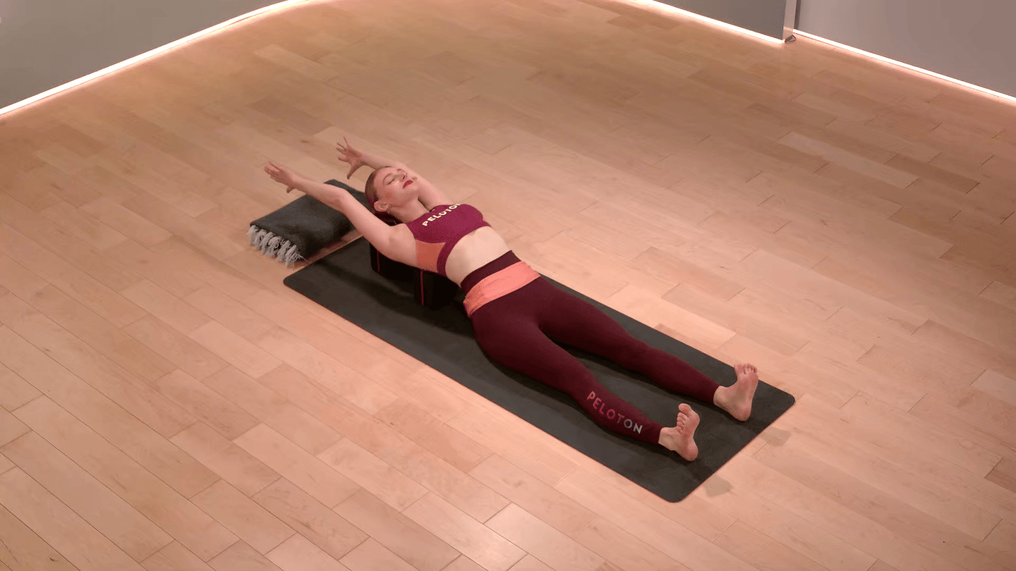 20 min Focus Flow: Floor Poses