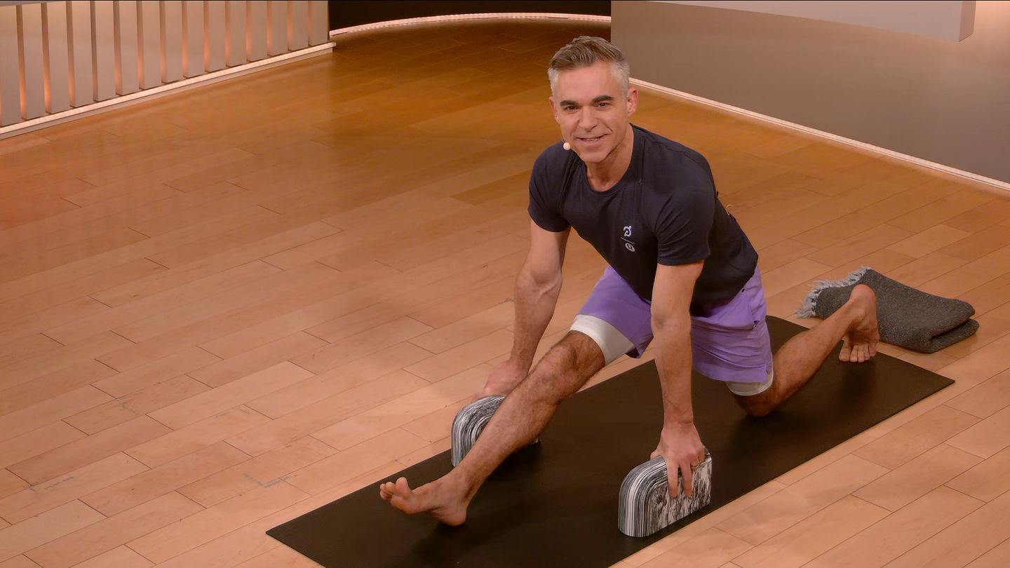 20 min Focus Flow: Hamstrings