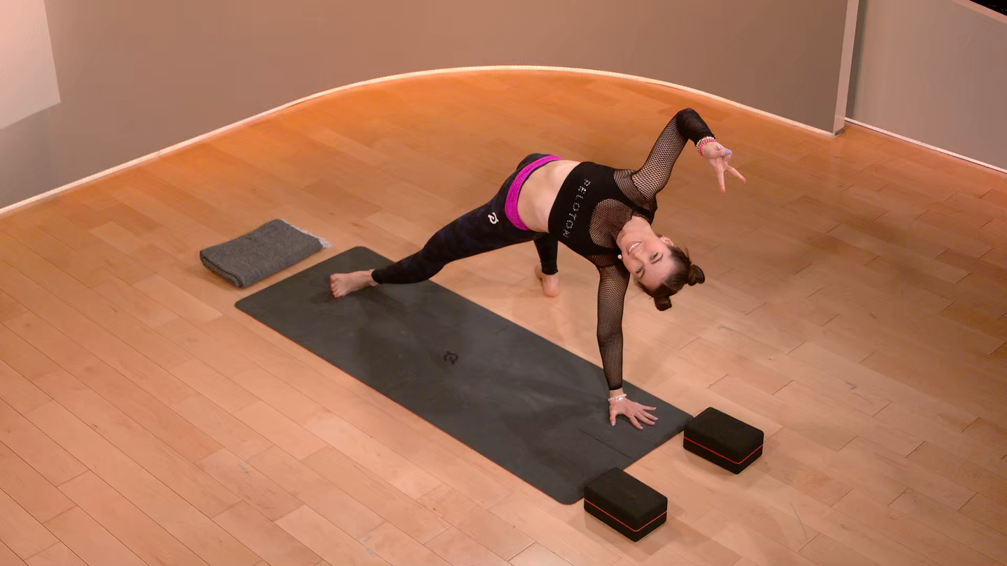 30 min 90s Yoga Flow