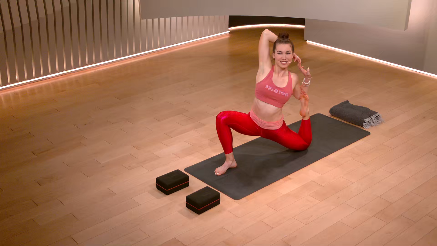 20 min Focus Flow: Floor Poses