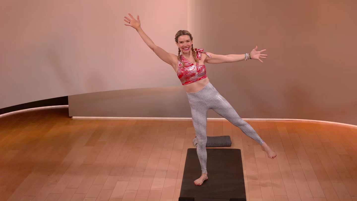 15 min Fit Family Flow: Holiday