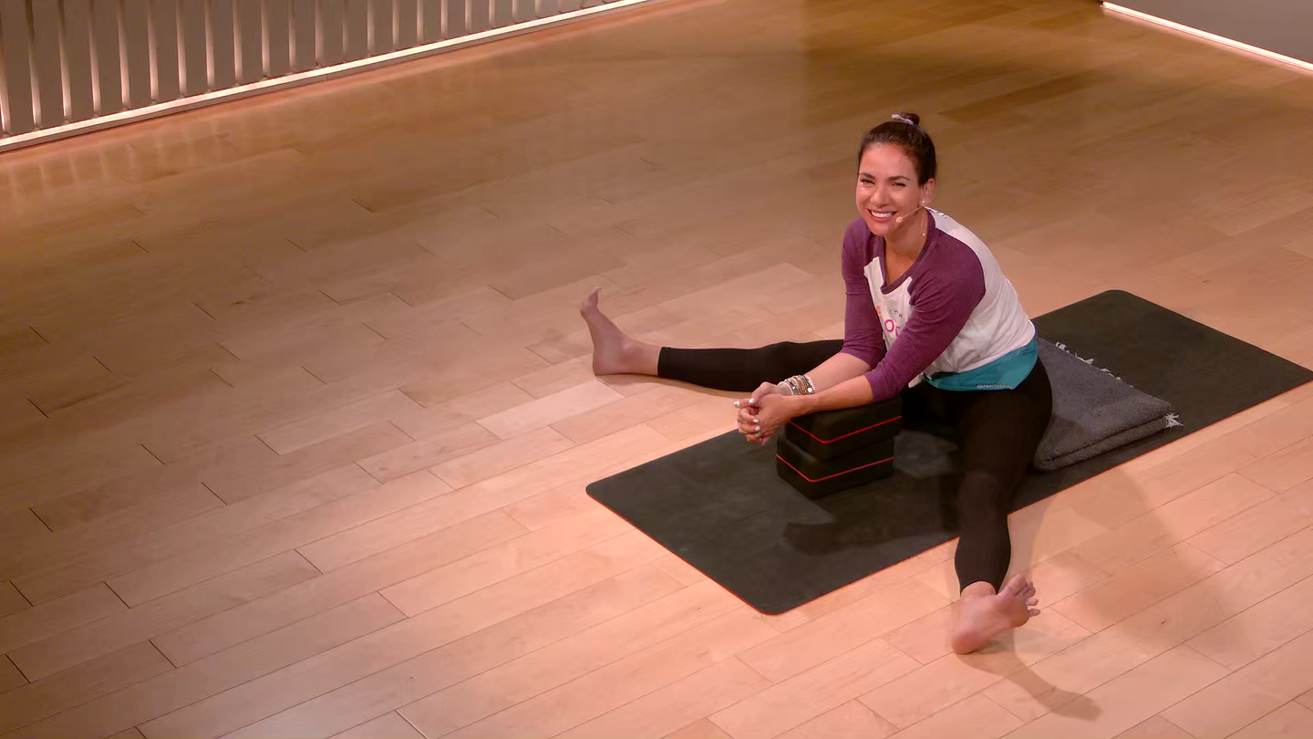 10 min Focus Flow: Floor Poses