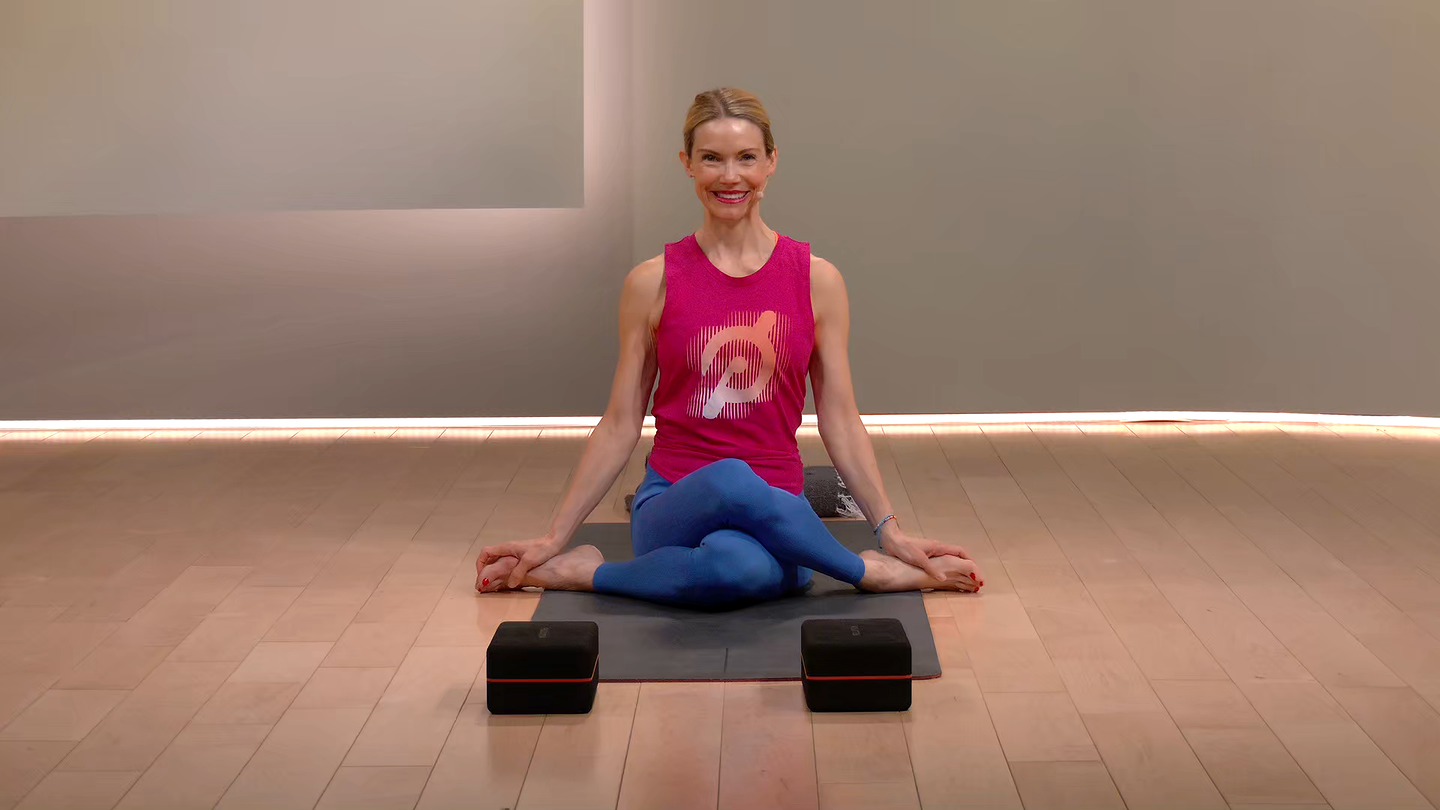 20 min Focus Flow: Hips