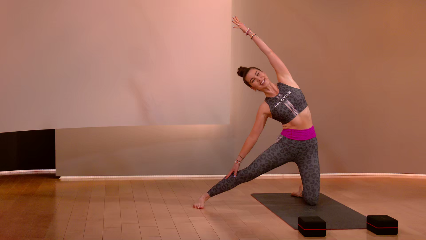 30 min Focus Flow: Floor Poses