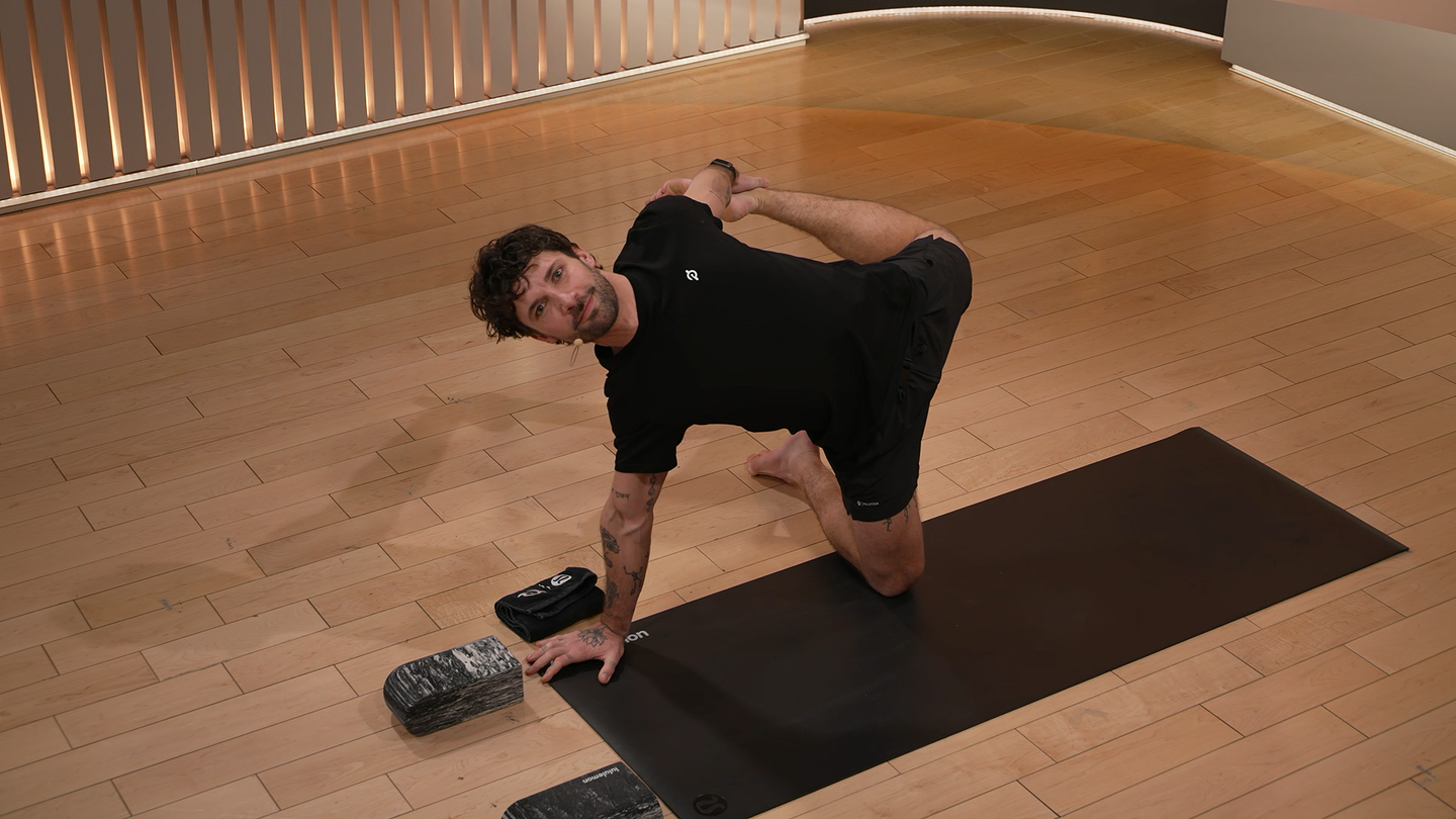 30 min Focus Flow: For Runners