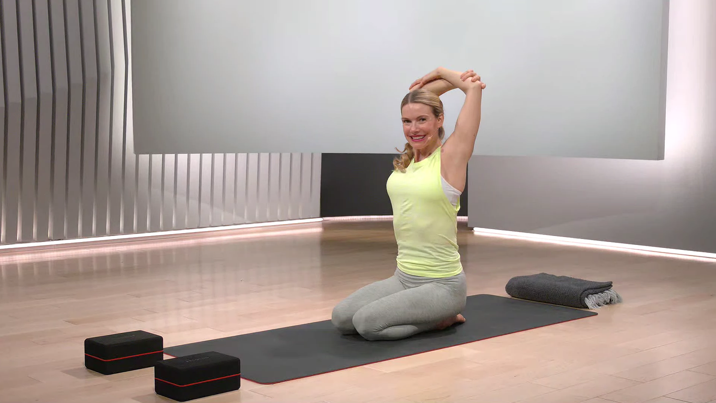 10 min Focus Flow: Chest Openers