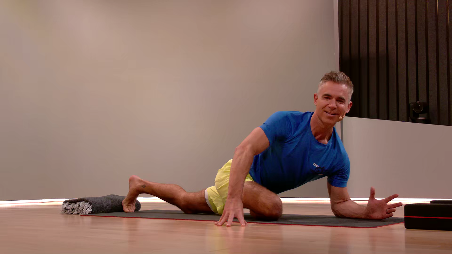 15 min Focus Flow: Floor Poses