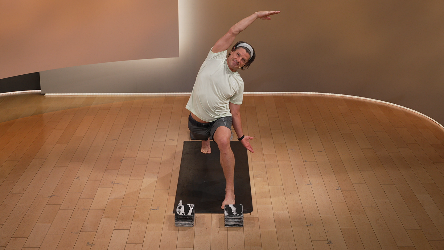 30 min 80s Yoga Flow