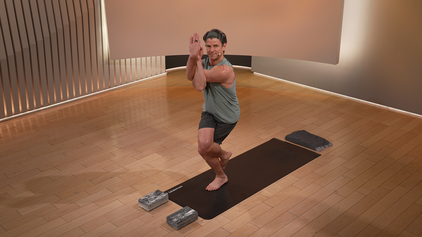 30 min Focus Flow: Hips