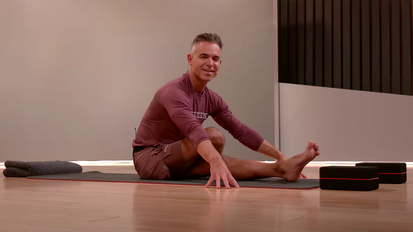20 min Focus Flow: Floor Poses