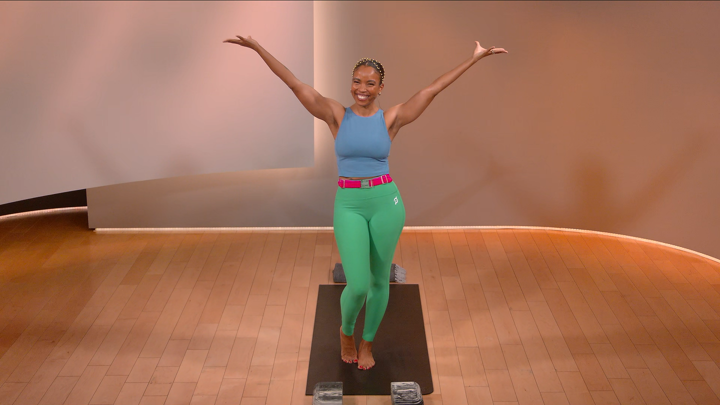 30 min 80s vs 90s Yoga Flow