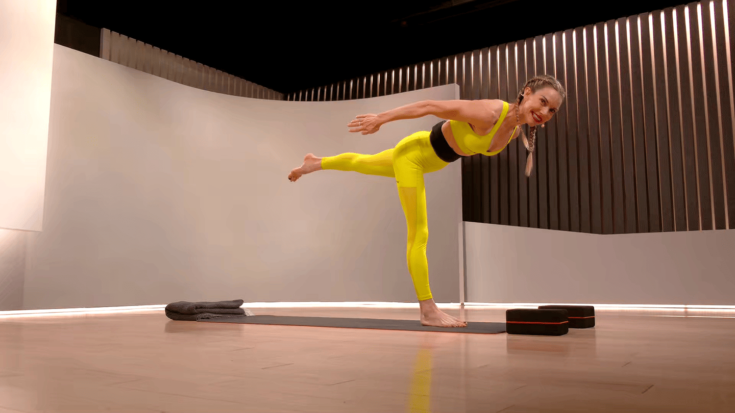 20 min Pop Power Yoga