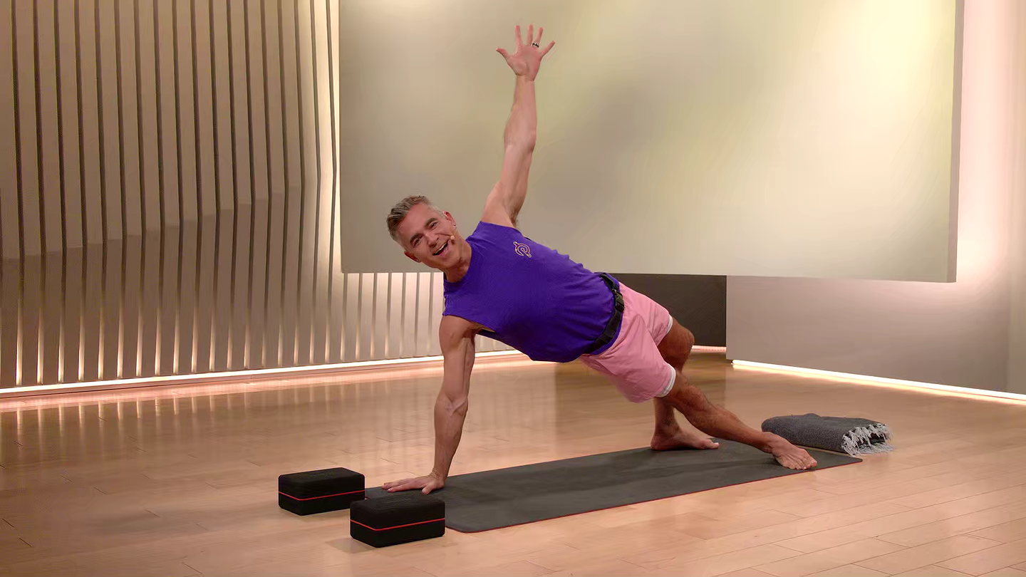 30 min Donna Summer Yoga Flow