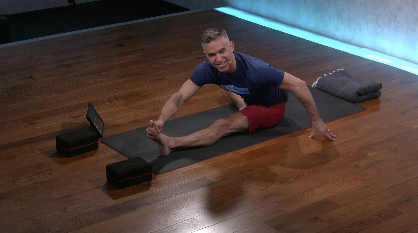 10 min Focus Flow: Floor Poses