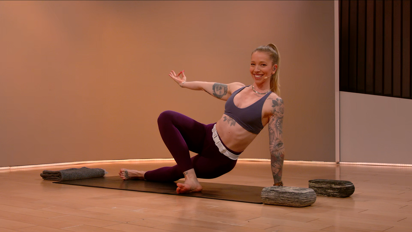 20 min Focus Flow: Hips