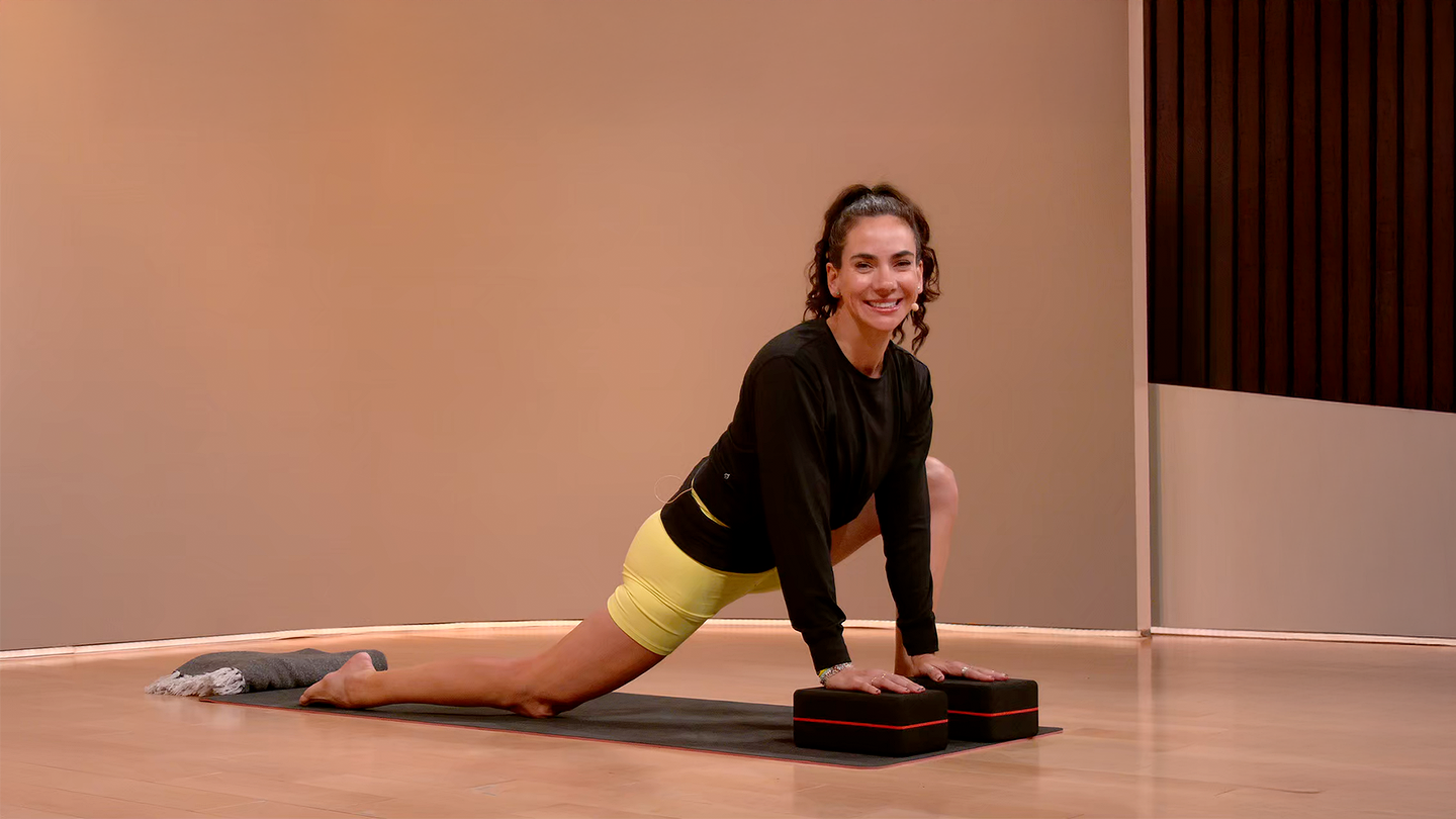 10 min Focus Flow: Hips