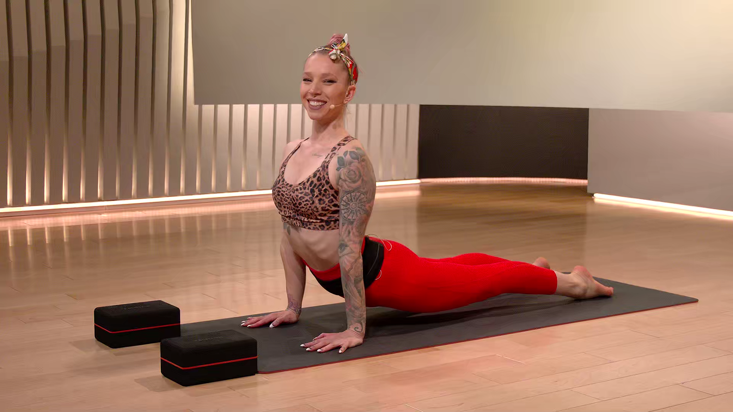 20 min Focus Flow: Floor Poses