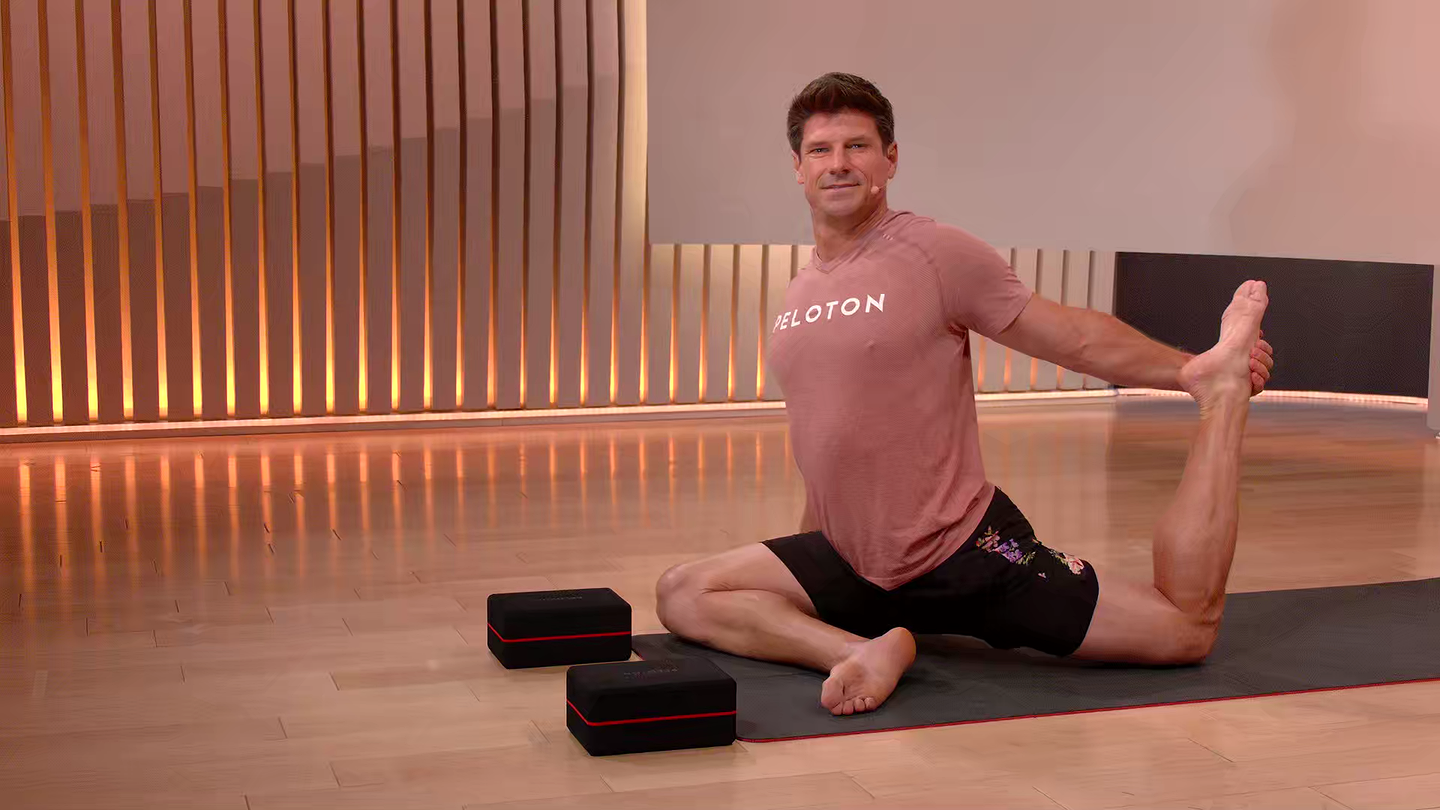 30 min Focus Flow: Pigeon Pose