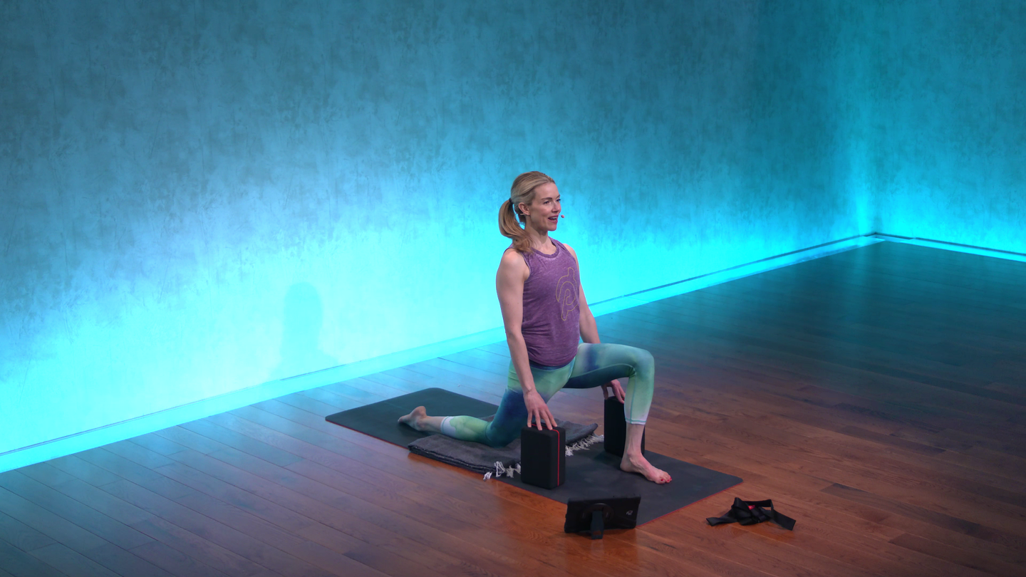 10 min Focus Flow: Lower Body