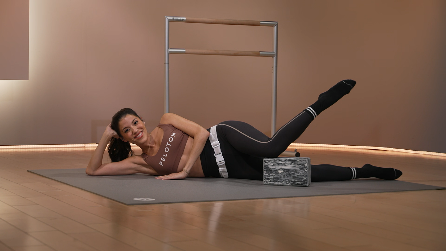 10 min Barre: Glutes & Legs