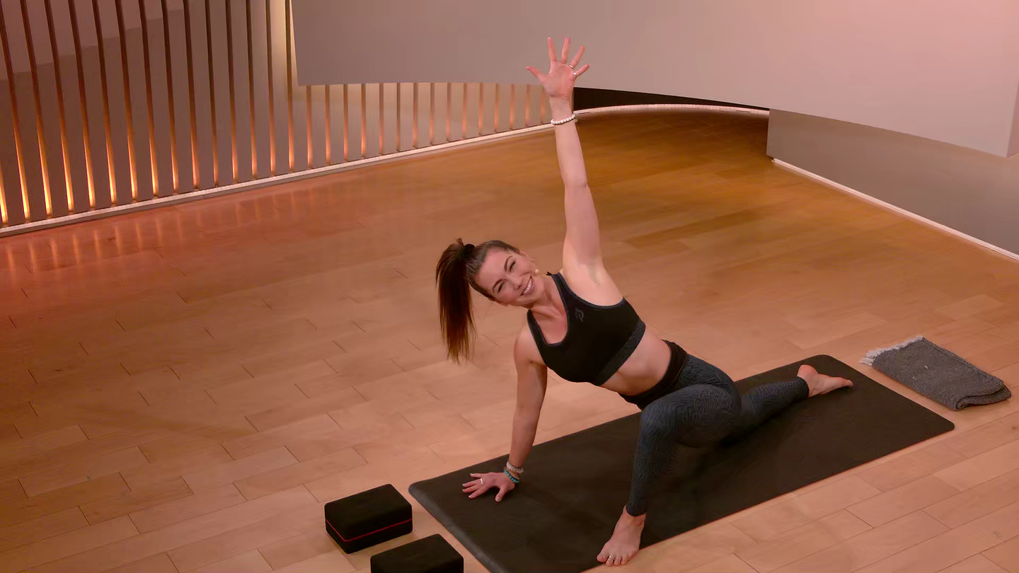 20 min Focus Flow: Floor Poses