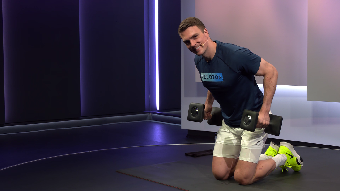 10 min 90s Dance Chest & Back Strength