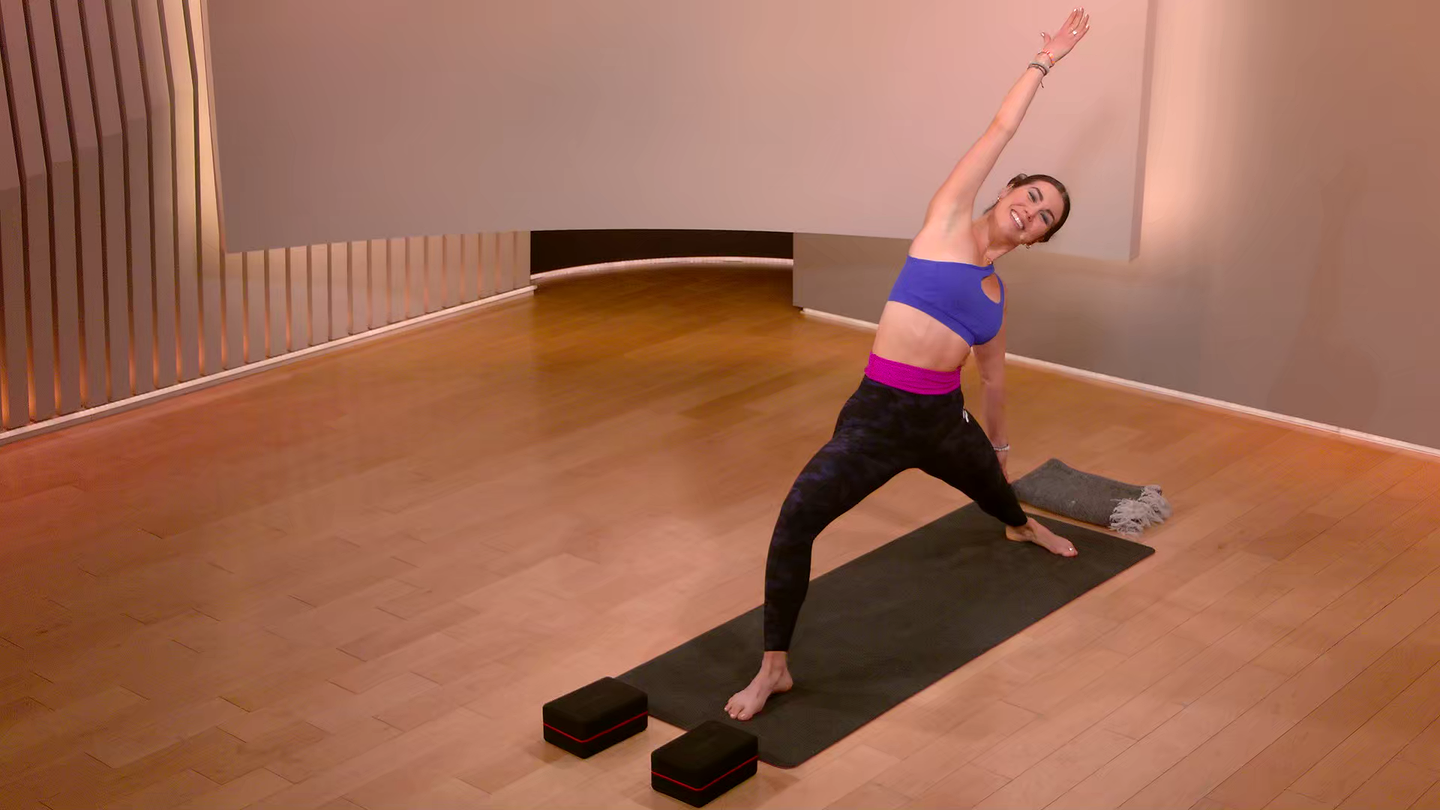 30 min Deep House Yoga Flow