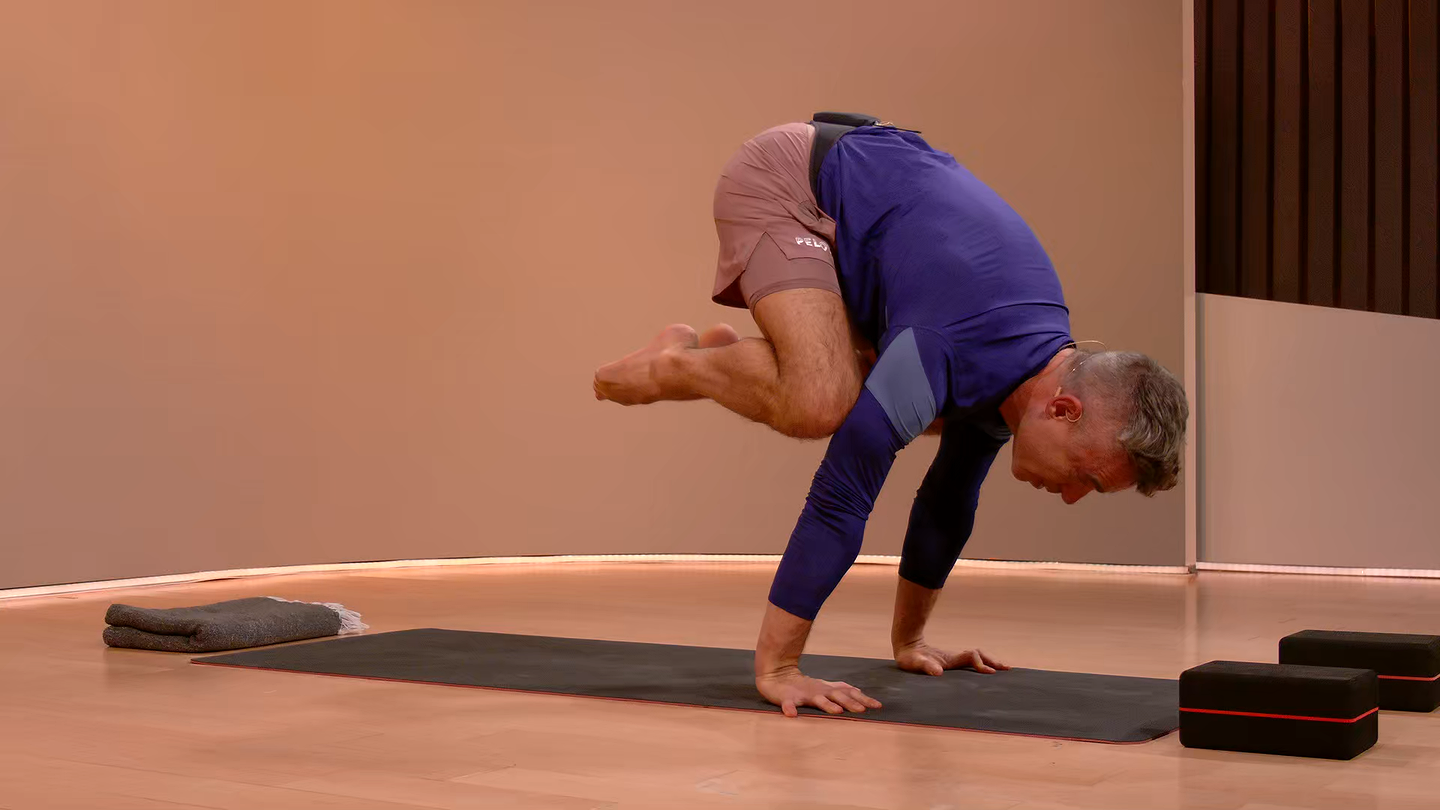 30 min Focus Flow: Crow Pose