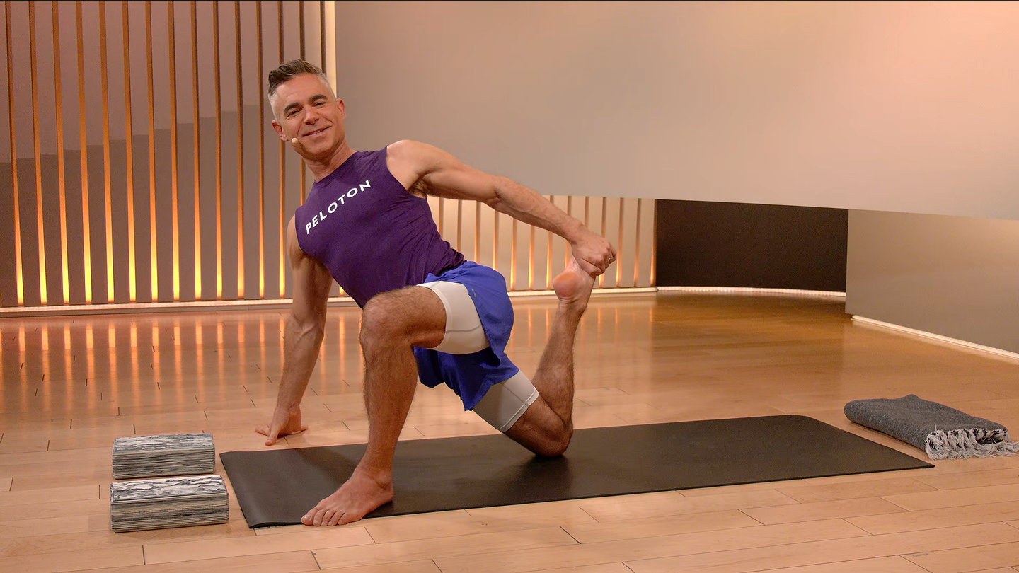 30 min Focus Flow: Chest Openers