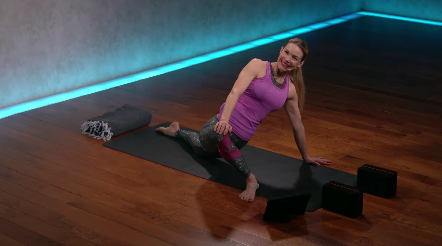 45 min Focus Flow: Hips