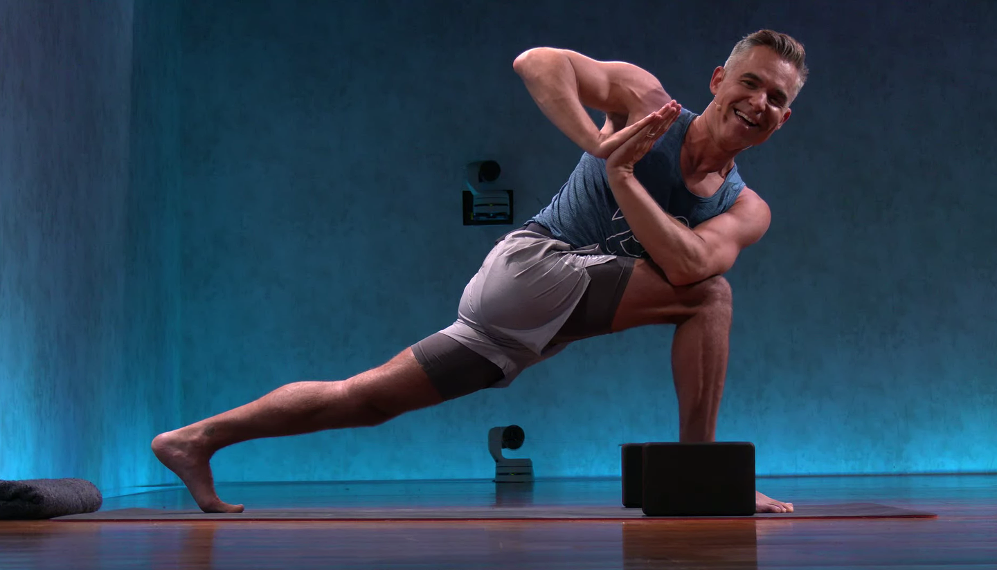30 min Ricky Martin Yoga Flow