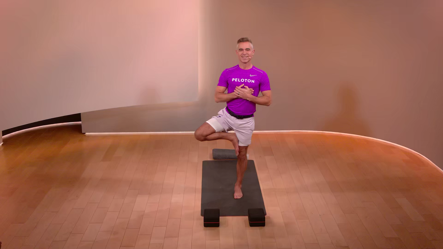 30 min Mariah Carey Yoga Flow