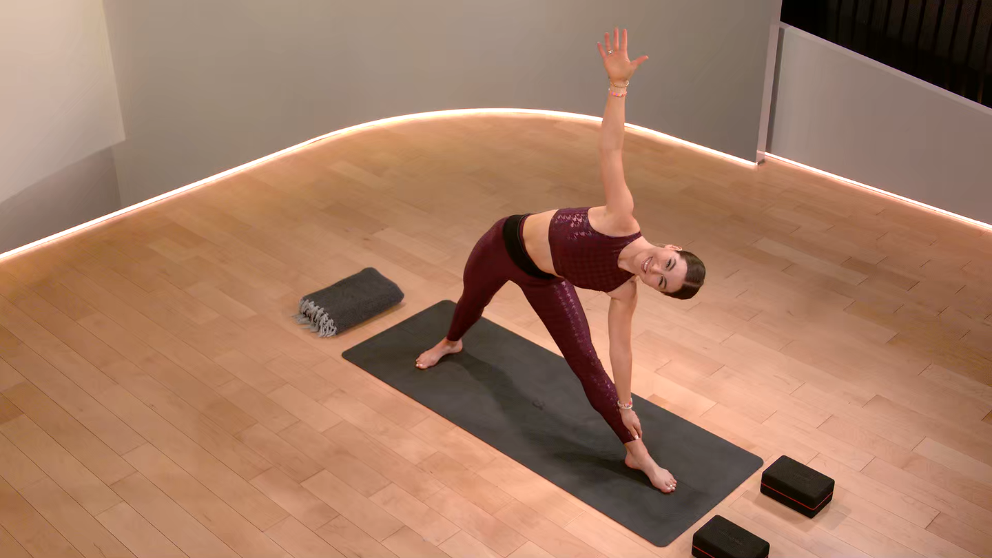 20 min Fleetwood Mac Yoga Flow
