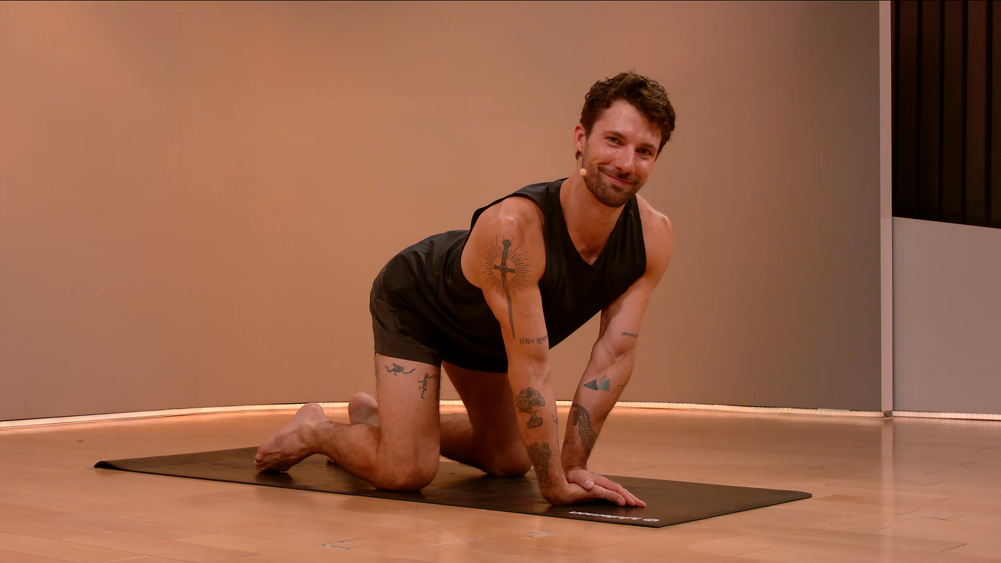 5 min Focus Flow: Wrists