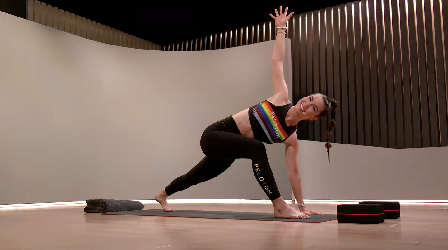 30 min Deep House Yoga Flow