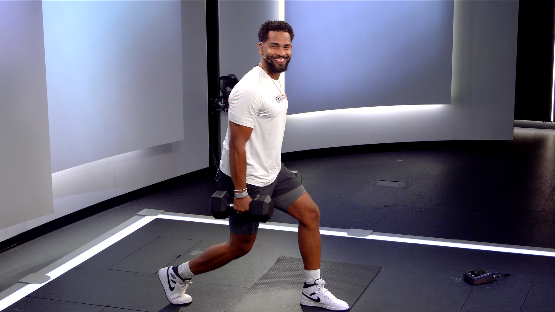 10 min Glutes & Legs Strength